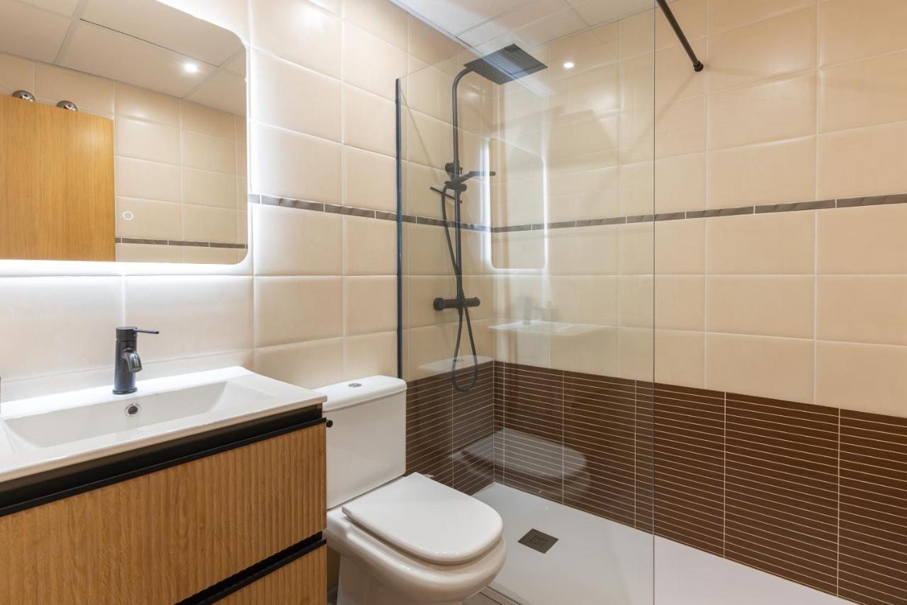 Apartamento Puerta De Cordoba- Exterior Con Balcones Ngoại thất bức ảnh