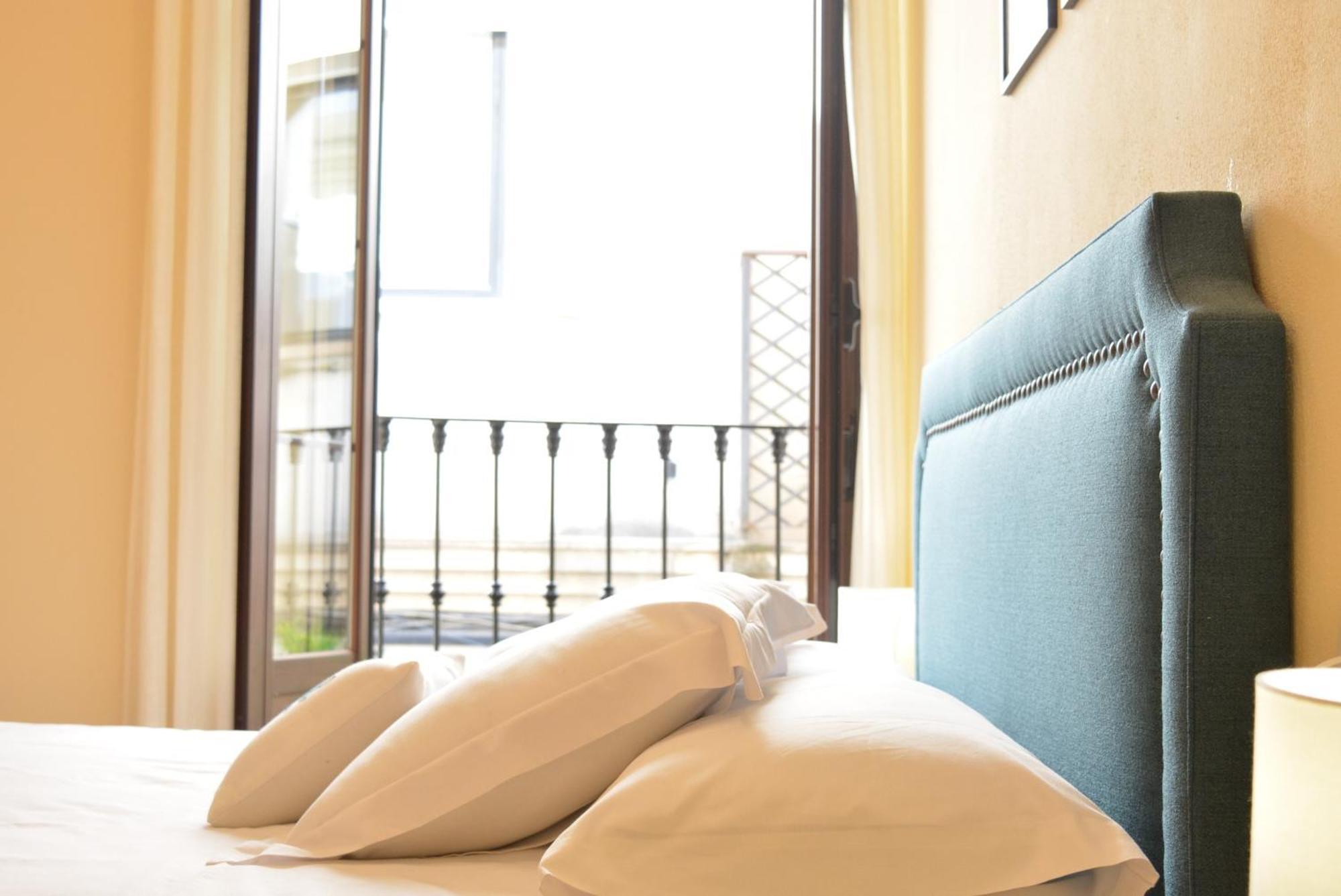 Apartamento Puerta De Cordoba- Exterior Con Balcones Ngoại thất bức ảnh