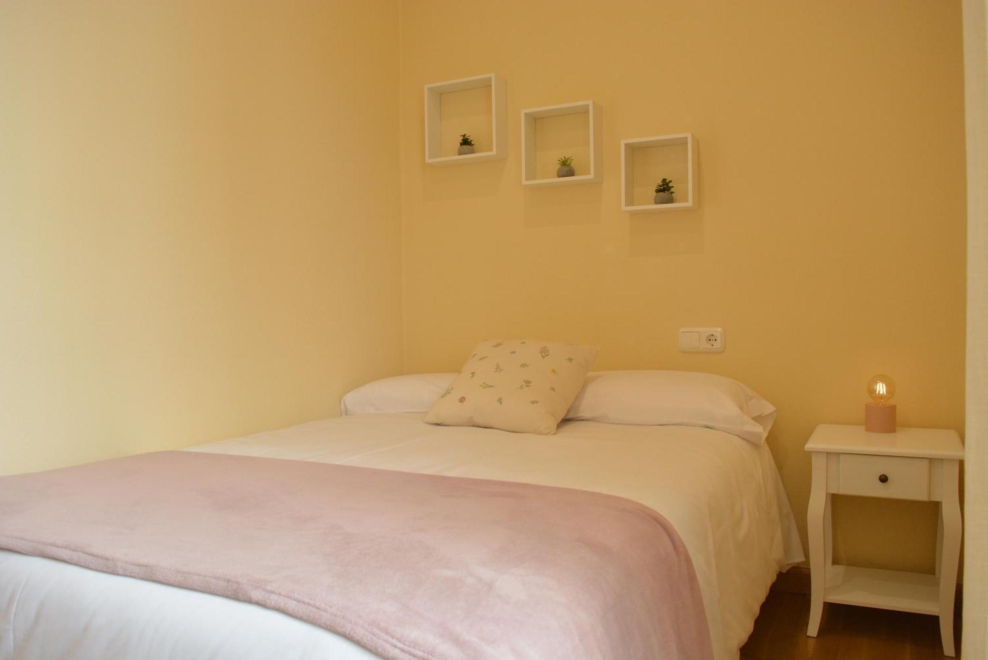 Apartamento Puerta De Cordoba- Exterior Con Balcones Ngoại thất bức ảnh