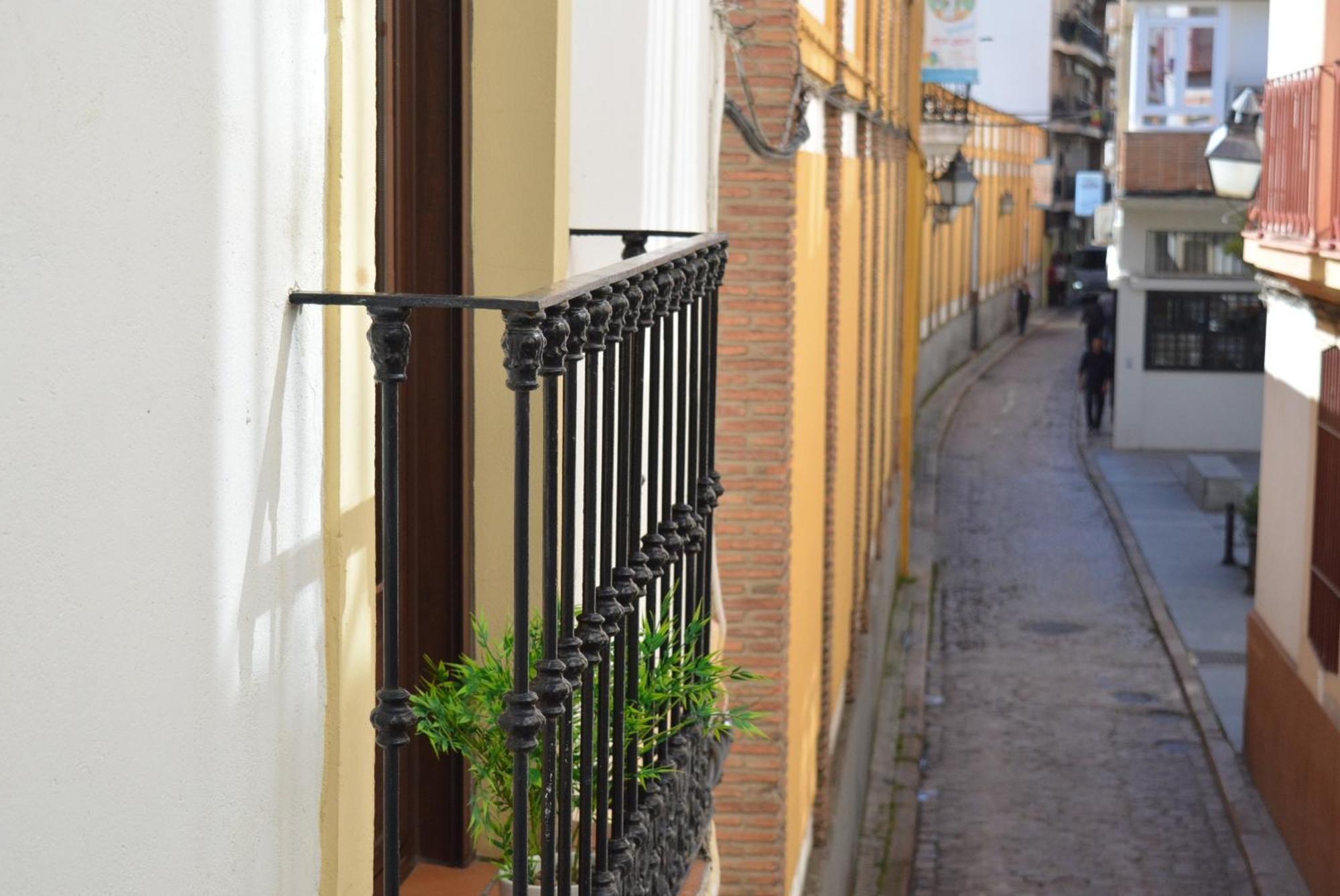 Apartamento Puerta De Cordoba- Exterior Con Balcones Ngoại thất bức ảnh
