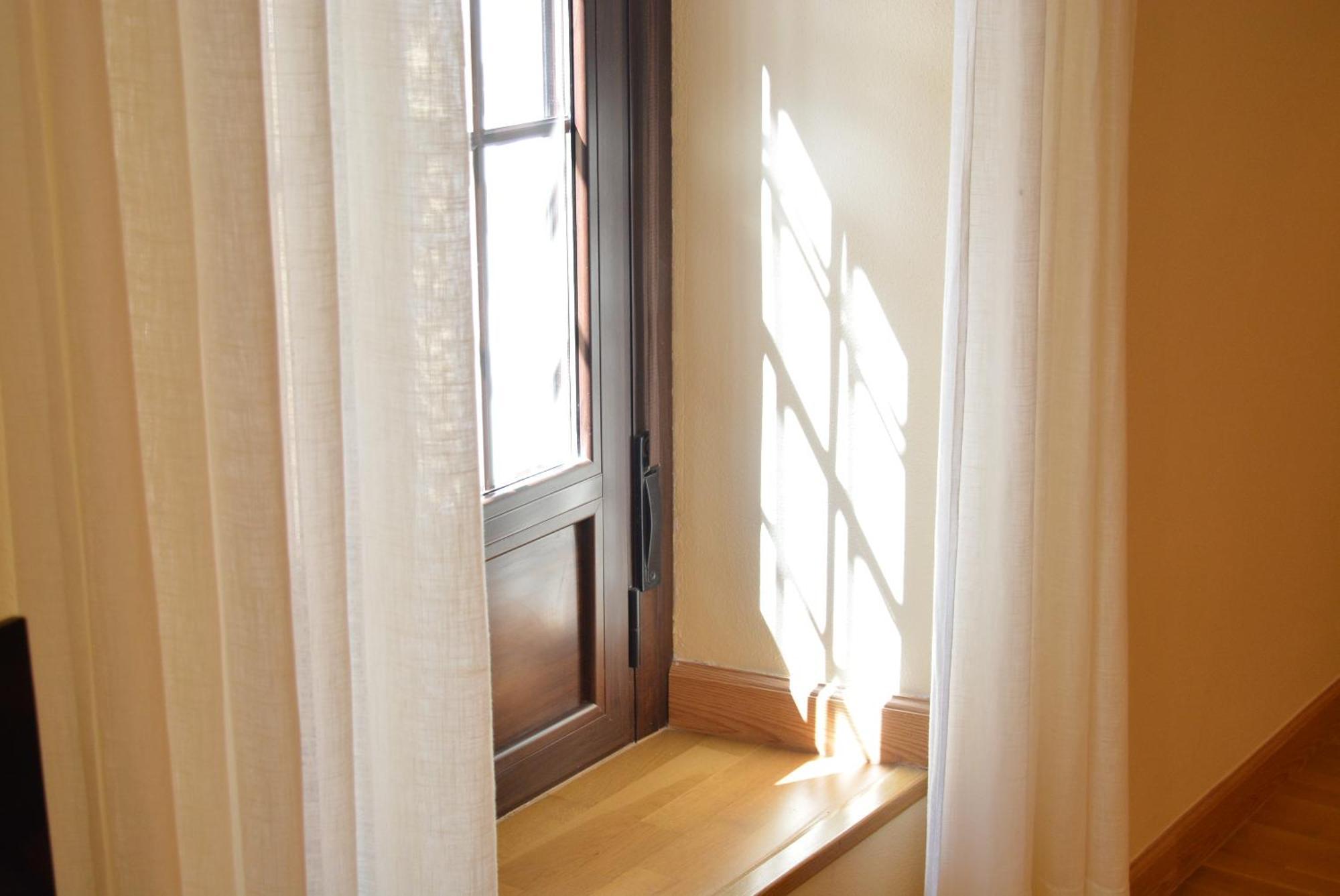 Apartamento Puerta De Cordoba- Exterior Con Balcones Ngoại thất bức ảnh