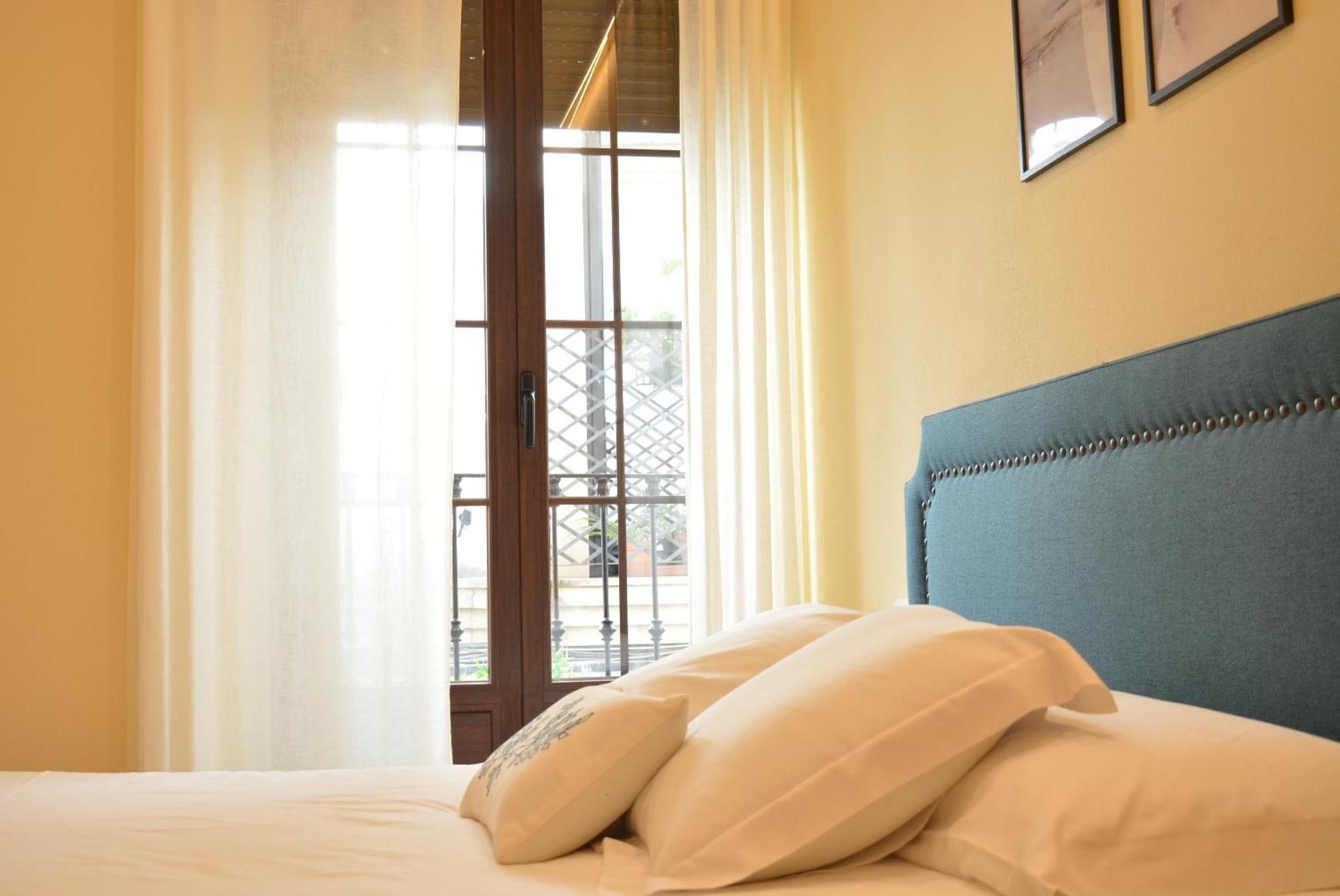 Apartamento Puerta De Cordoba- Exterior Con Balcones Ngoại thất bức ảnh